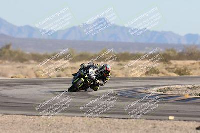 media/Dec-07-2025-CVMA (Sun) [[3e7d2de5dc]]/Race 10-Formula 40 Open/